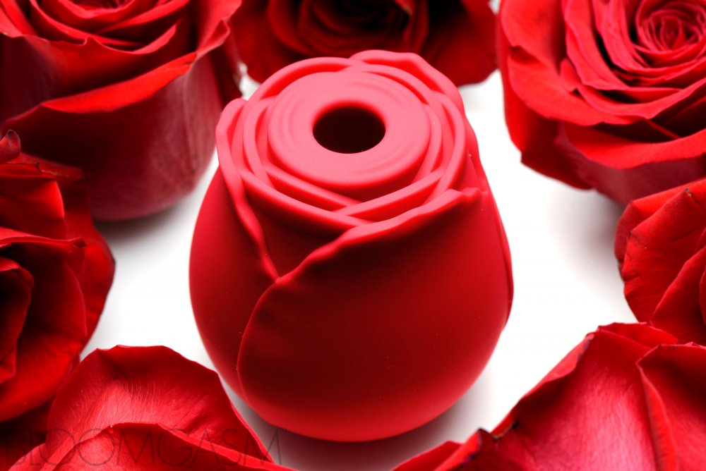 Inmi Bloomgasm Wild Rose Vibrator Red